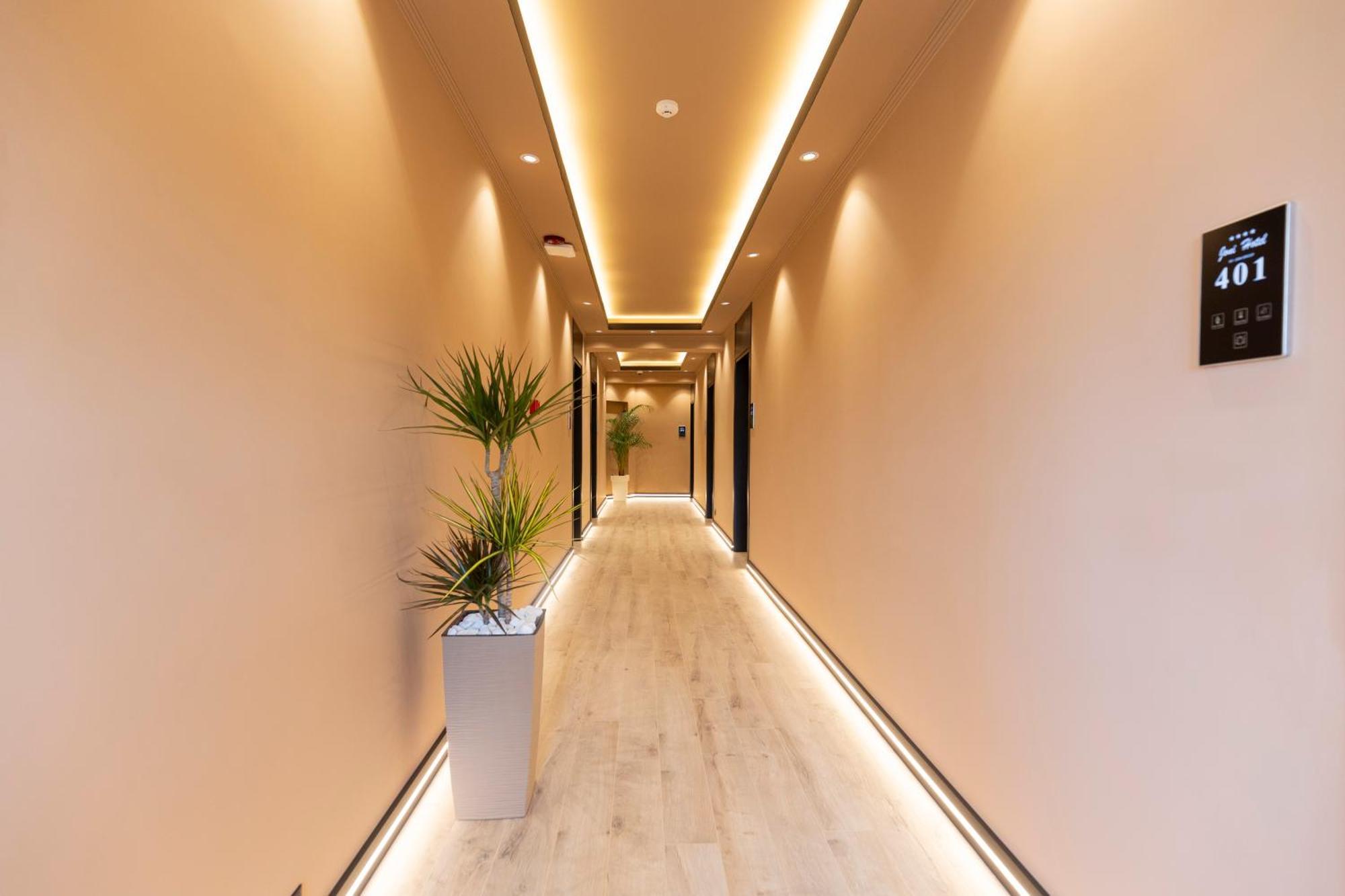 Joni Premium 4*