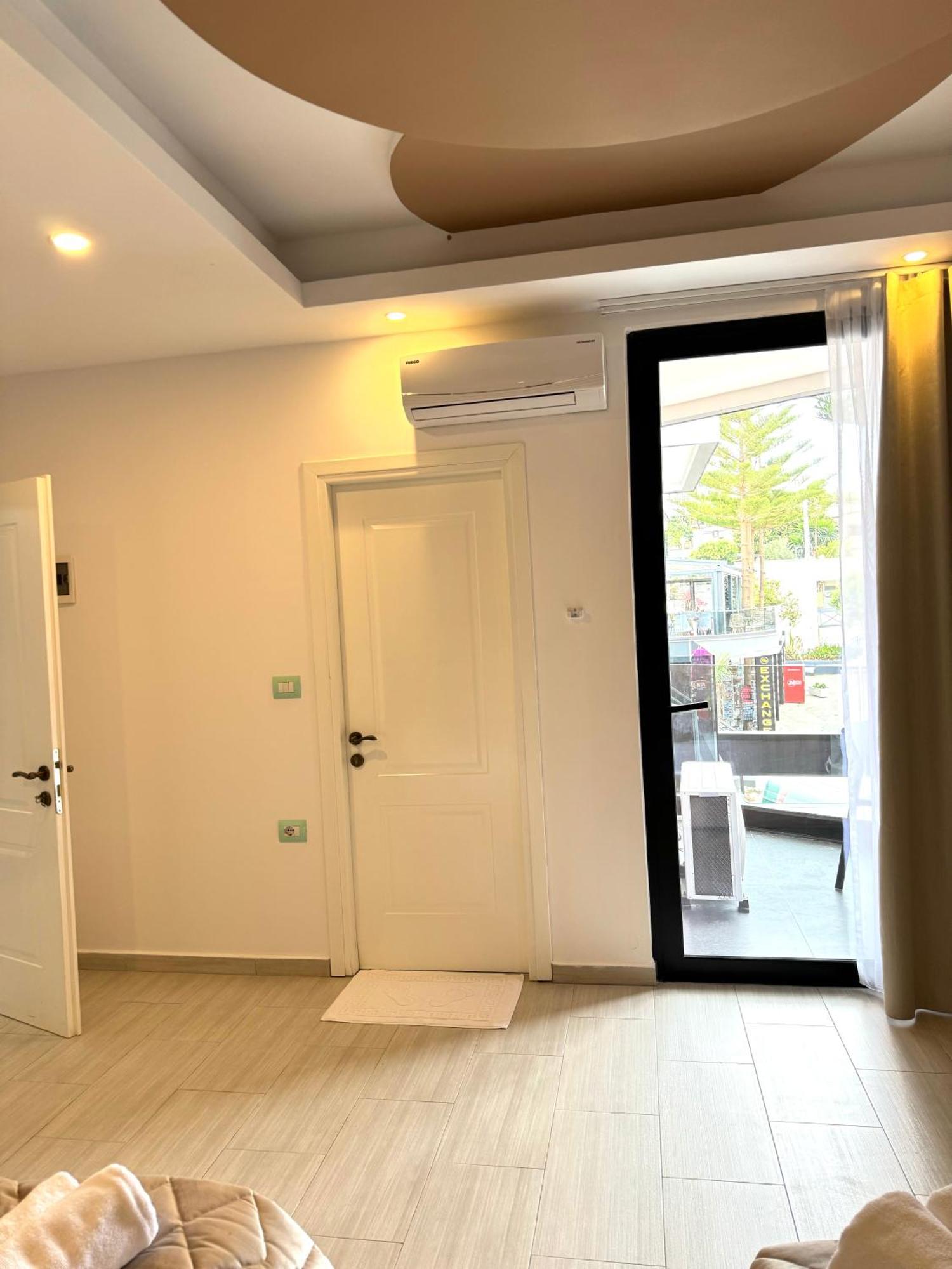 Joni Premium 4*