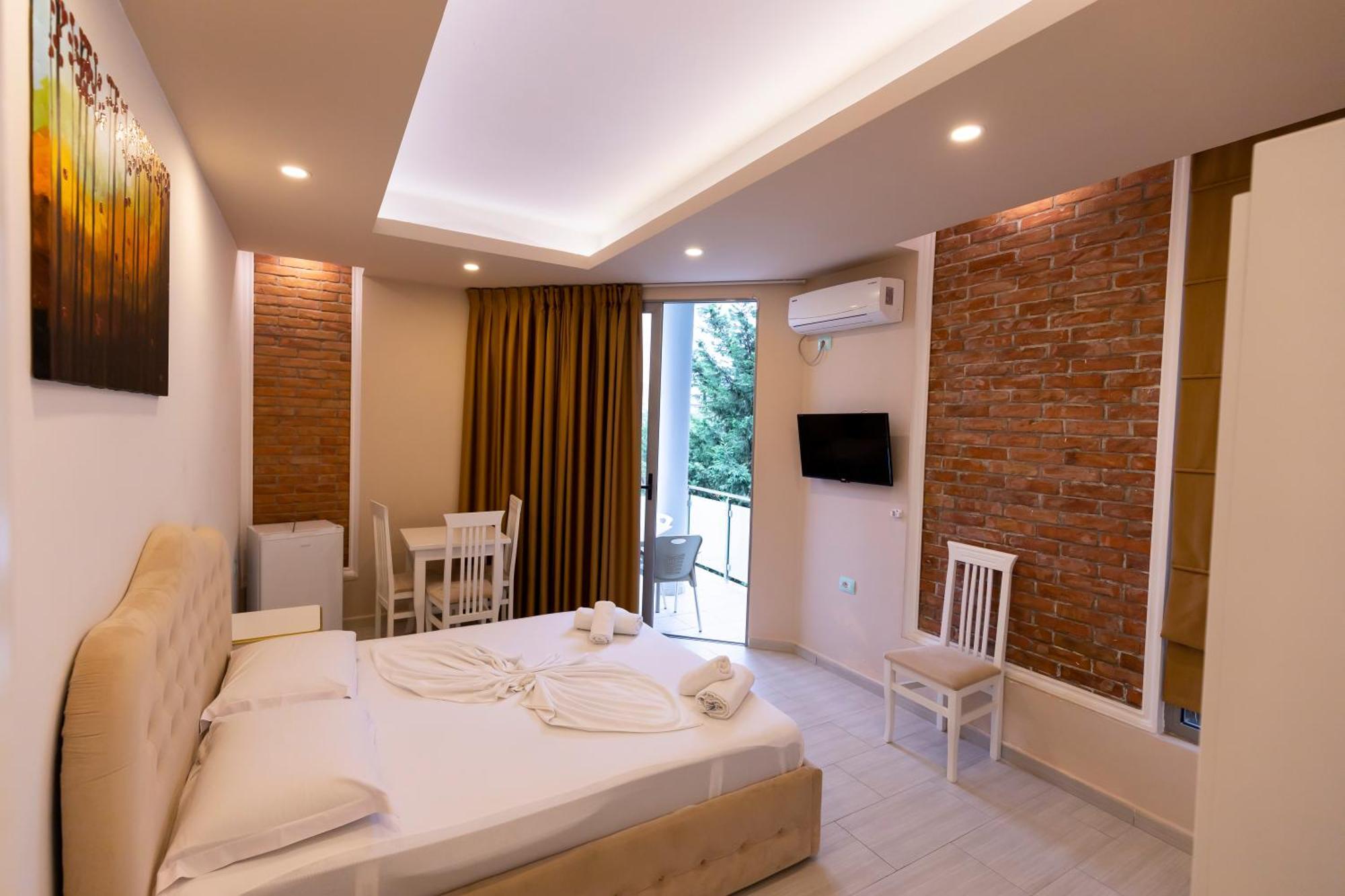 Joni Premium 4* Ksamil